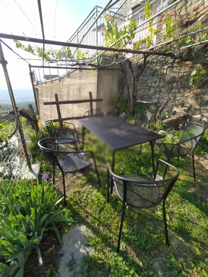 Casa Mantel Holiday Home Panoramic View In Langhe Novello Luaran gambar