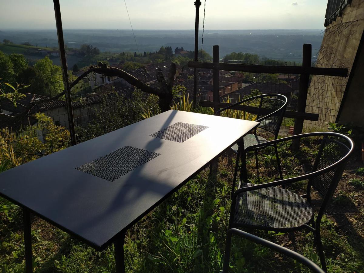 Casa Mantel Holiday Home Panoramic View In Langhe Novello Luaran gambar