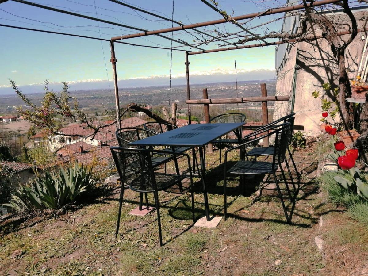 Casa Mantel Holiday Home Panoramic View In Langhe Novello Luaran gambar