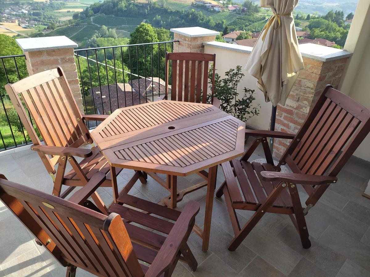Casa Mantel Holiday Home Panoramic View In Langhe Novello Luaran gambar